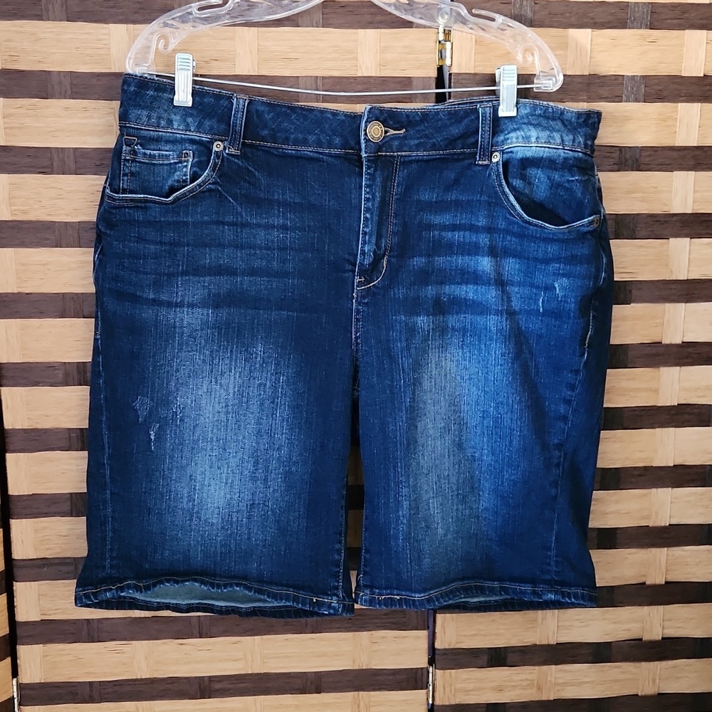 Maurices bermuda stretch jean shorts